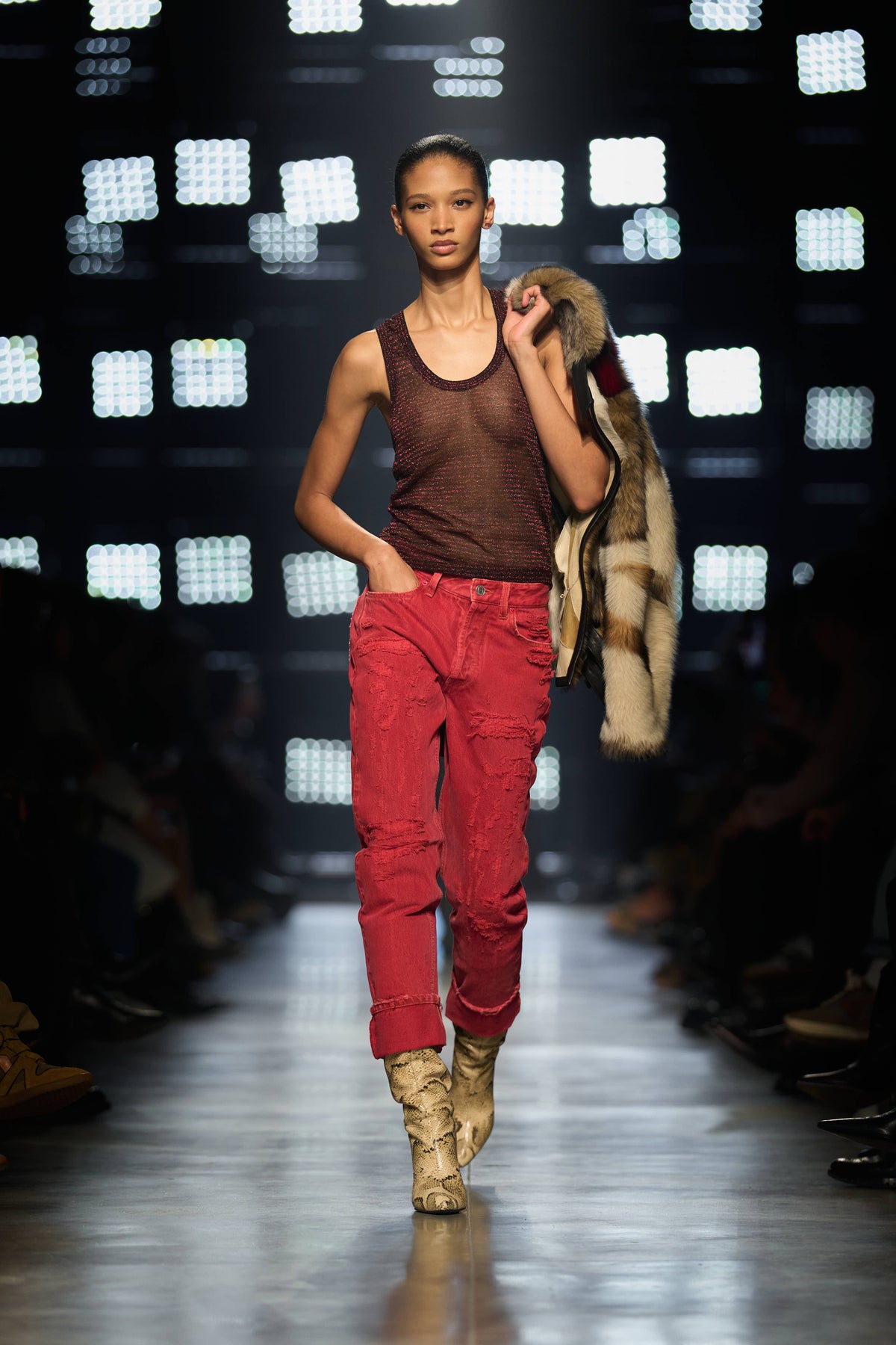 Look 43 W26